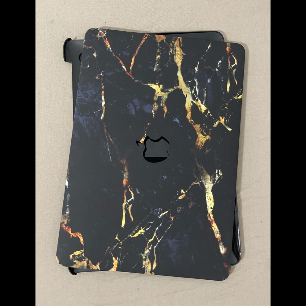 🧡MacBook Air 2022 M2 13 in Marble detail laptop case🖤